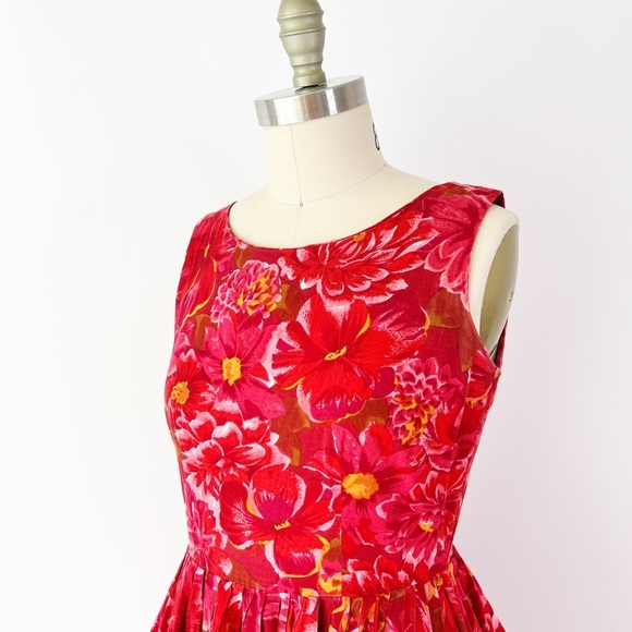 50s Style Sleeveless Fit & Flare Cotton Dress - Red Tropical - Picture 4 of 8